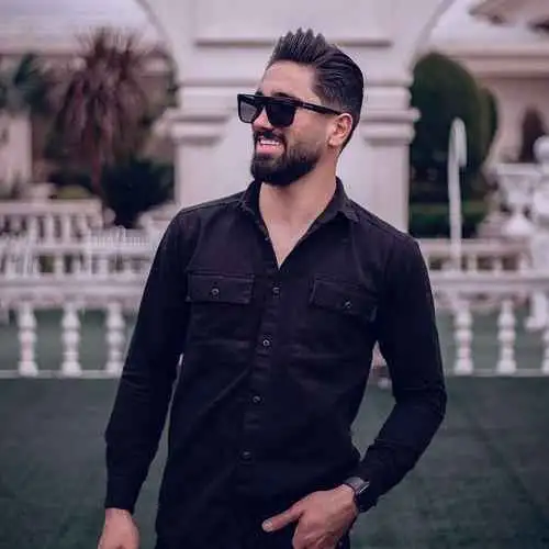 ای داد و بیداد کشمه فریاد این محله سر فدایی دارمه زیاد
